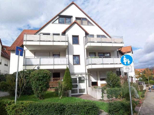 Helle 1 Zimmer Wohnung mit neuer Küche, Terasse & TG