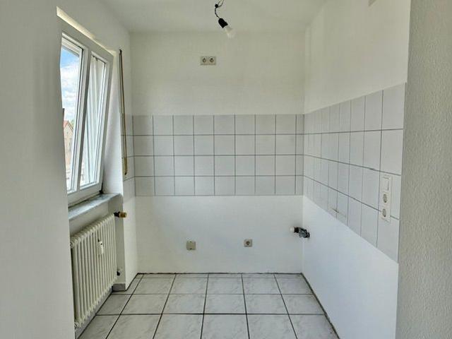 Helle 1 Zimmer Wohnung mit Südbalkon in Karlsruhe Bulach