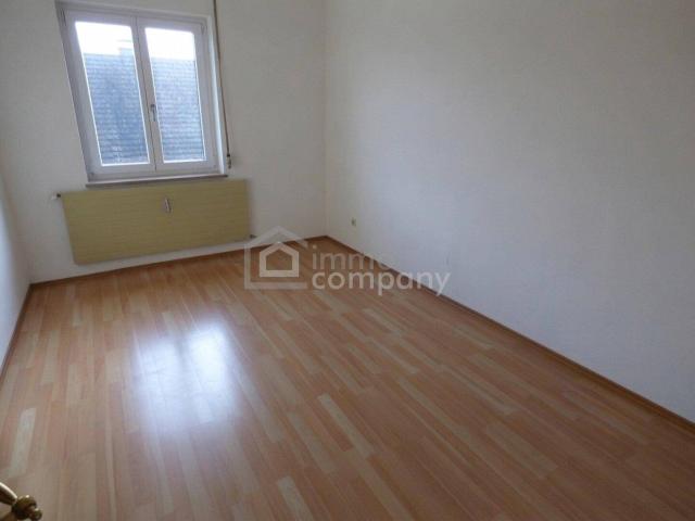 Helle 1 Zimmer Wohnung im Zentrum von Jennersdorf