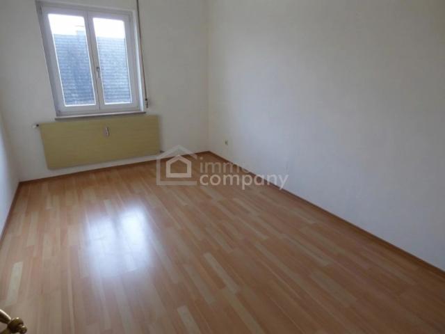 Helle 1 Zimmer Wohnung im Zentrum von Jennersdorf