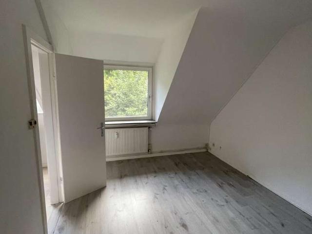 Helle 1 Zimmerwohnung im Grünen Rissen