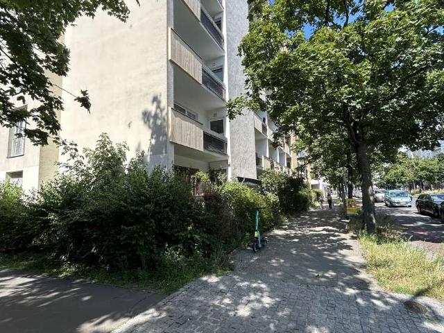 Helle 1 Zimmerwohnung mit Balkon und Aufzug in zentraler Lage