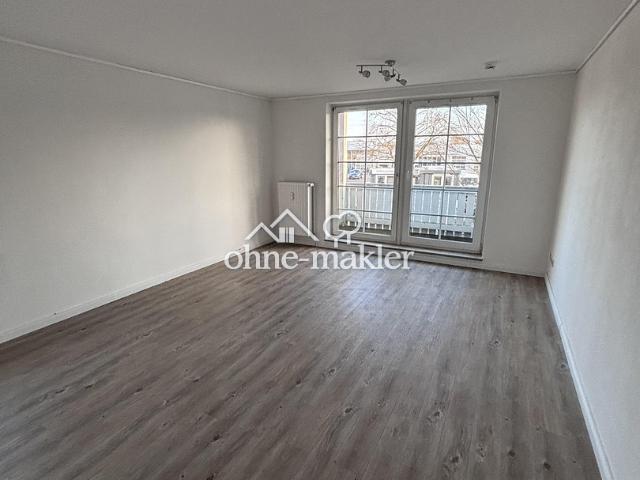 Helle 1,5 Zi. Wohnung mit Balkon