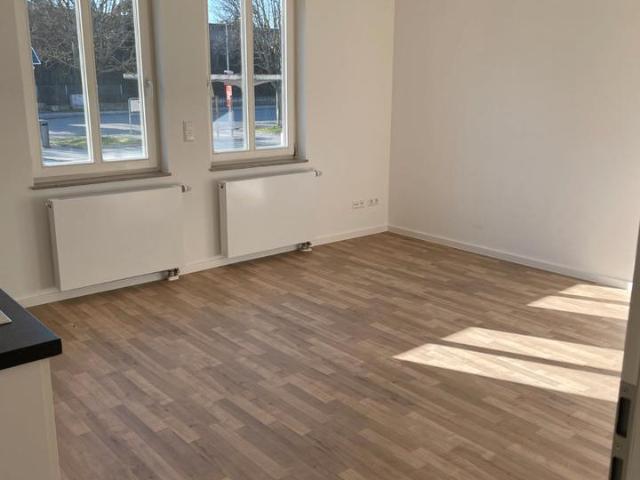 Helle 1,5 Zimmer moderne Stadtwohnung mit Top Anbindung
