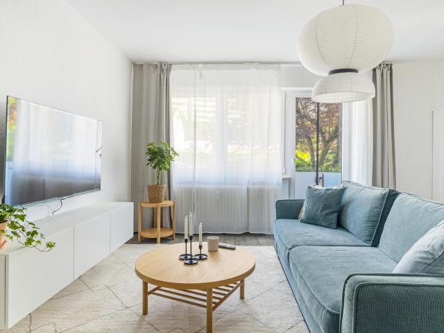 Helle 1,5 Zimmer Wohnung in Hochheim am Main – mit Einbauküche und optionaler Möblierung