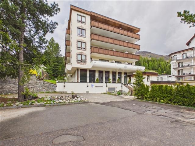 Helle 1.5 Zimmer Wohnung mit Balkon, Davos Dorf