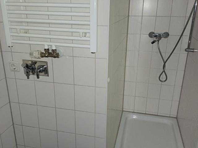 Helle 1,5 Zimmer Wohnung mit Balkon in Moosach