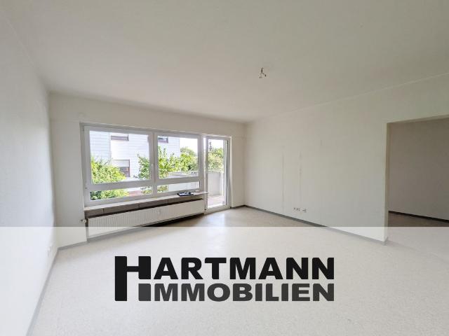 Helle 1,5 Zimmer Wohnung mit Tageslichtbad und Balkon in zentraler Lage!