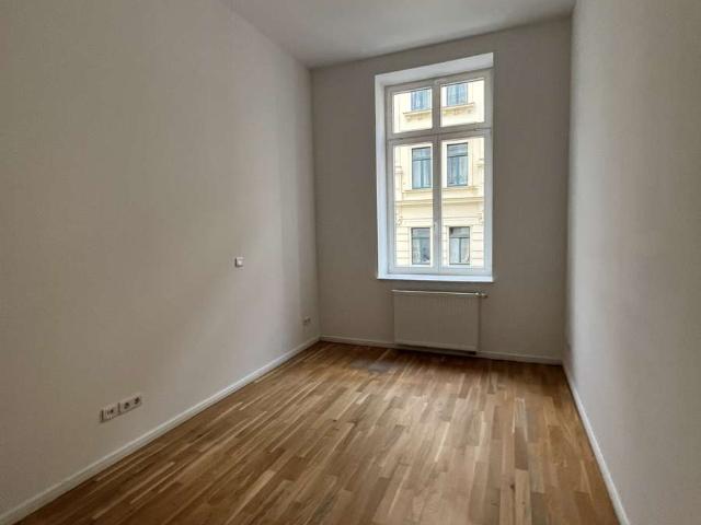 Helle 2 Raumwohnung mit EBK in bester Lage / WE 05