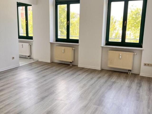 HELLE 2 RAUMWOHNUNG Mit Einbauküche