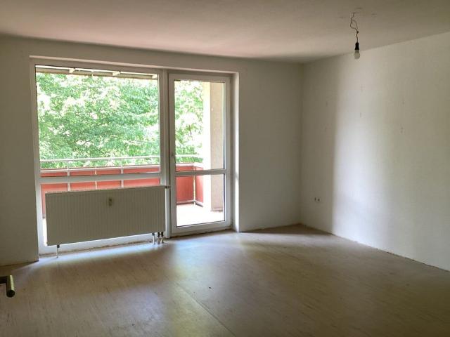 Helle 2 Raumwohnung in grüner Lage zu vermieten mit Balkon