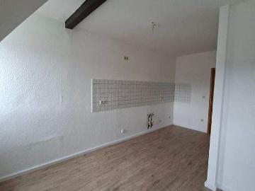 Helle 2 Raum Dachgeschosswohnung in Zwickau ab sofort zu vermieten