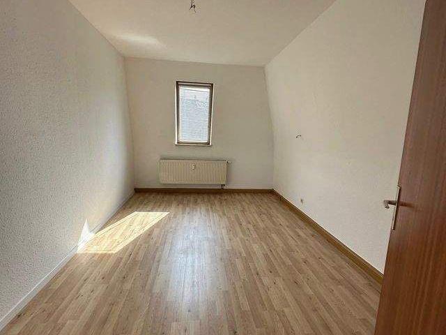 Helle 2 Raum Wohnung Dachgeschoss Wilkau Haßlau ab sofort zu vermieten