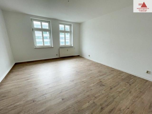 Helle 2 Raum Wohnung im 1. Obergeschoss in Gornsdorf!