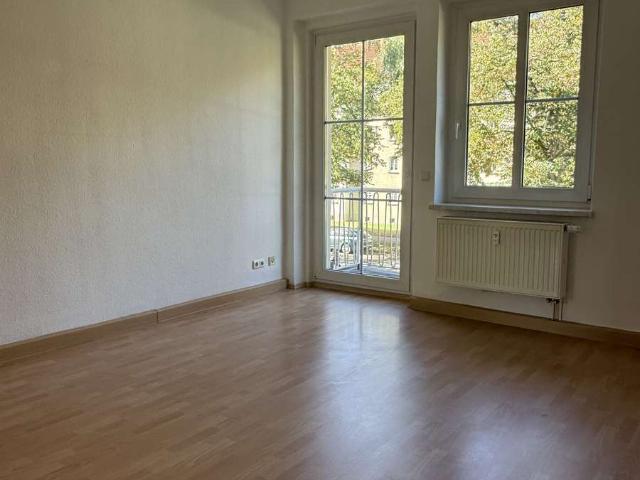 Helle 2 Raum Wohnung im gepflegtem Wohnumfeld und zentraler Lage