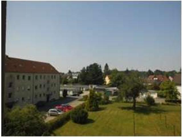 Helle 2 Raum Wohnung mit Balkon im 1. OG zu vermieten!