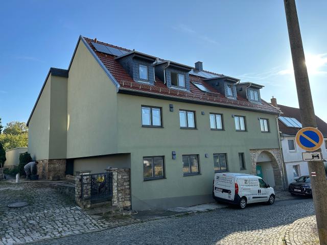 Helle 2‑Raum‑Wohnung mit Balkon und moderner Einbauküche