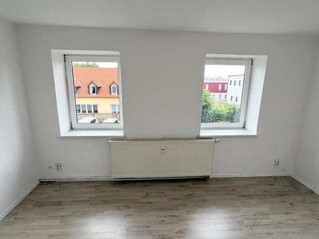 Helle 2 Raum Wohnung mit Balkon und separater Küche in Mücheln Geiseltal