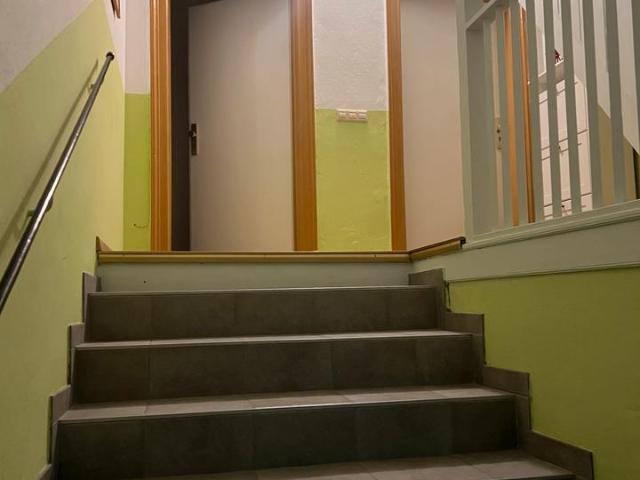 Helle 2 Raum Wohnung mit EBK