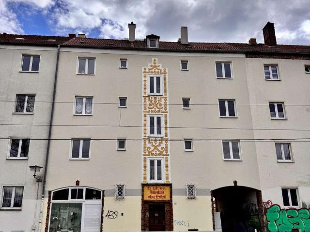 Helle 2 Raum Wohnung mit Einbauküche in Leipzig Wahren