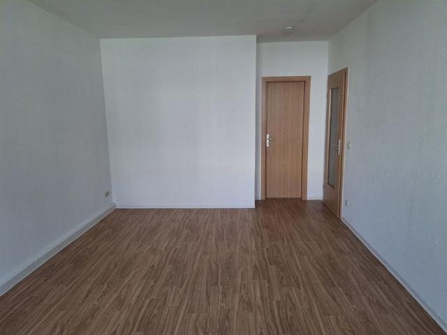 Helle 2 Raum Wohnung mit Sonnen Balkon wartet auf Sie.