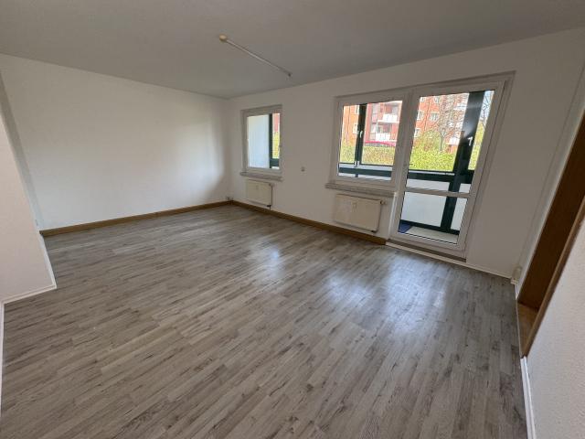 Mehr Raum zum Leben – 2 Zimmer Wohnung mit Wintergarten: in Gera Bieblach!