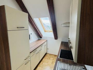 Helle 2 Zi Dachgeschoß Wohnung mit Stellplatz in Fernitz Mellach, 73m²