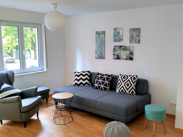 Helle 2 Zi Wohnung citynah am Park mit Balkon, Leipzig Amsterdam Apartments for Rent