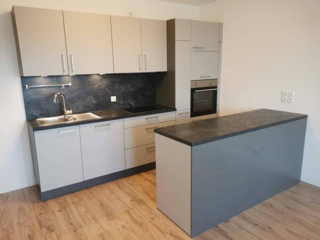 Helle 2 Zi Wohnung mit Balkon & Stellplatz in Bad Erlach