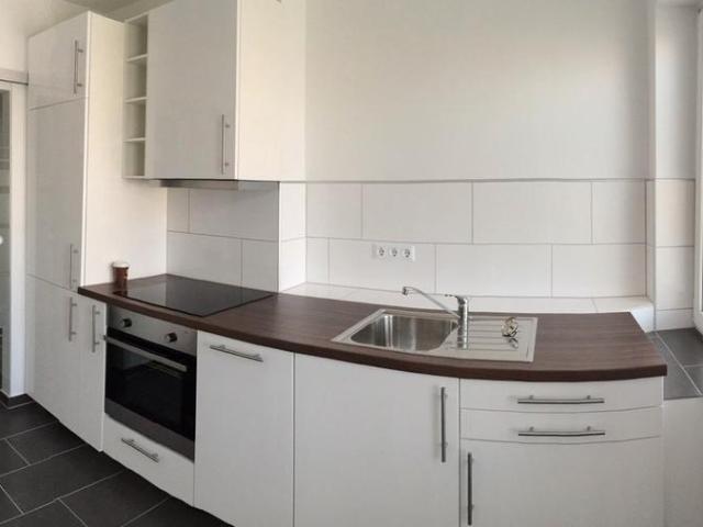 Helle 2 Zimm Wohnung mit EBK in zentraler Lage – Doventorsdeich 1