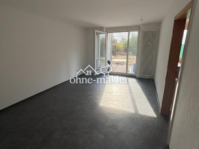 Helle 2 Zimmer Terrassenwohnung WN Neustadt mit Garten & Stellplatz, von privat