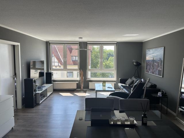 Helle 2 Zimmer Wohung mit großzügigem Wohnbereich & Tiefgaragenstellplatz in Witten Annen