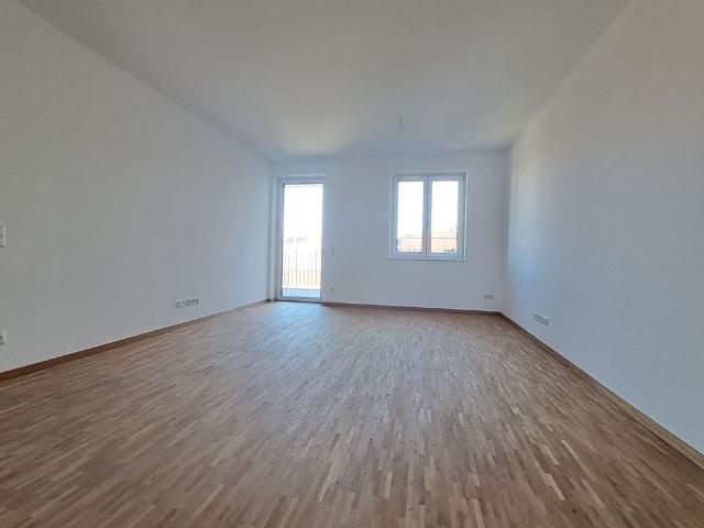 Helle 2 Zimmer Wohnung mit 2 Balkonen Einziehen und Wohlfühlen!