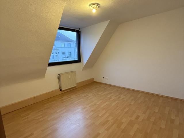 Helle 2 Zimmer Wohnung mit Tageslichtbad