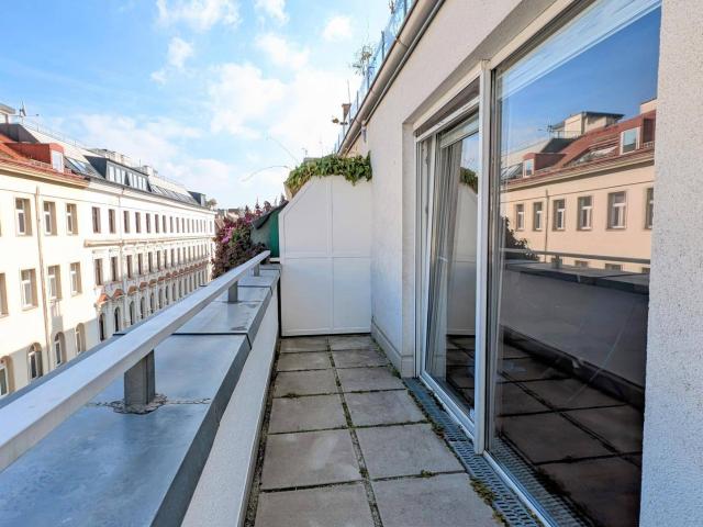 Helle 2 Zimmer Wohnung mit Terrasse Nähe Augarten/ Donaukanal