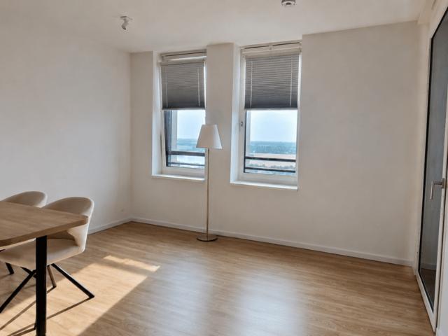 Helle 2 Zimmer Wohnung mit traumhaftem Ausblick in Berlin ab 01.11.2026 zu vermieten