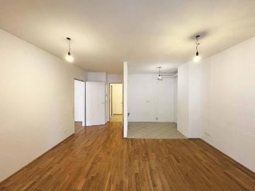 Helle 2 Zimmer Wohnung mit Veranda in der Tivoligasse!