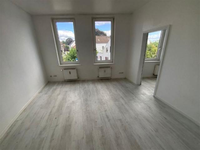 Helle 2 Zimmer Wohnung mit verglaster Loggia in zentraler Lage von Hemelingen