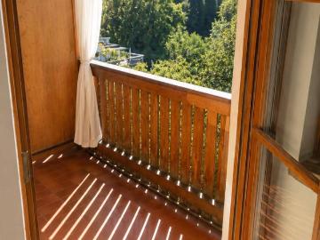Helle 2‑Zimmer‑Wohnung mit Westbalkon, Badewanne & TG‑Stellplatz – ab 01.08. verfügbar