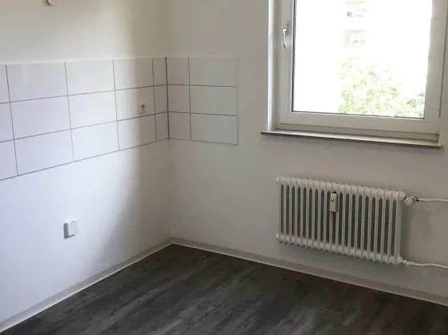 Helle 2 Zimmer Wohnung mit Westbalkon und Aufzug in Nürnberg Steinbühl