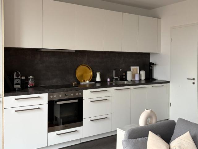 Helle 2 Zimmer Wohnung mit zwei Balkonen und schönem Ausblick
