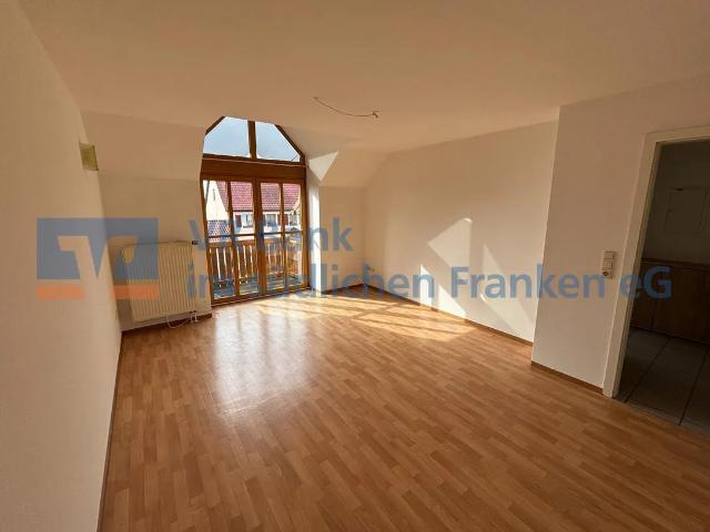 Helle 2 Zimmer Wohnung mit zwei Balkonen