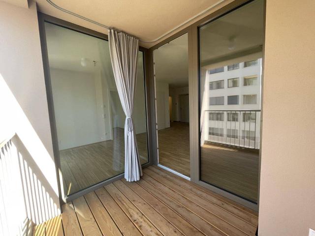 Helle 2 Zimmer Wohnung mit außergewöhnlichem Grundriss und Loggia in moderner Siedlung mit bester Infrastruktur