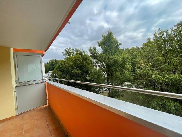 Helle 2 Zimmer Wohnung mit Balkon