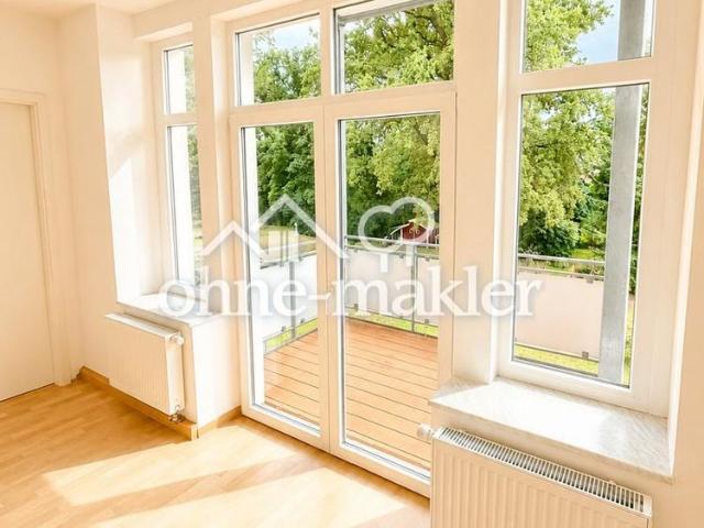 Helle 2 Zimmer Wohnung mit Balkon barrierefrei mit Fahrstuhl