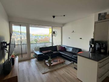 Helle 2‑Zimmer‑Wohnung mit Balkon & Garagenplatz nahe Wien – flexible Möblierung möglich