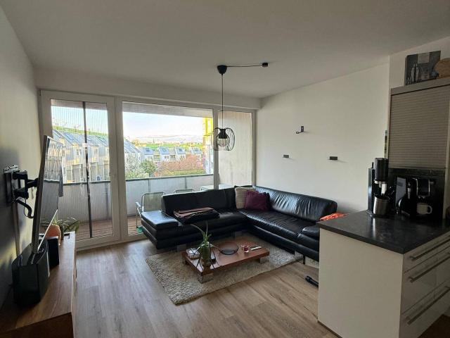 Helle 2‑Zimmer‑Wohnung mit Balkon & Garagenplatz nahe Wien – flexible Möblierung möglich