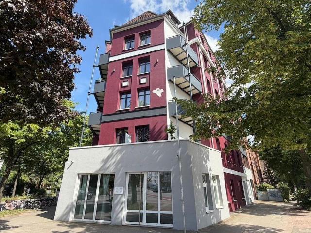 Helle 2 Zimmer Wohnung mit Balkon im Komponistenviertel in direkter Nähe zum Osterbekkanal!