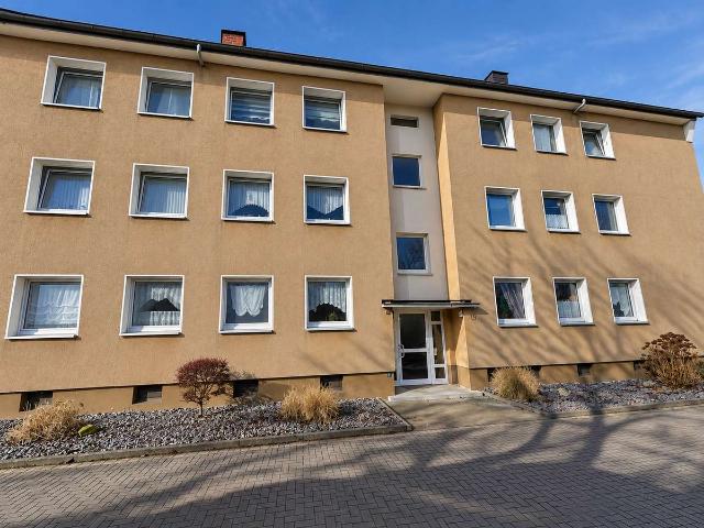 Helle 2 Zimmer Wohnung mit Balkon in gepflegter Wohnanlage