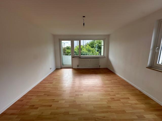 Helle 2 Zimmer Wohnung mit Balkon in Nürnberg
